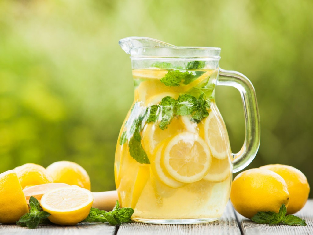 Домашній лимонад: лимон і компанія